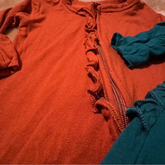 GUISBY Footies Ruffle Sleepers 0-3 - Picture 2 of 9